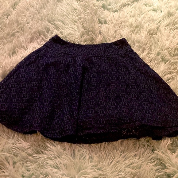 Cute short navy blue skirt - Picture 2 of 5